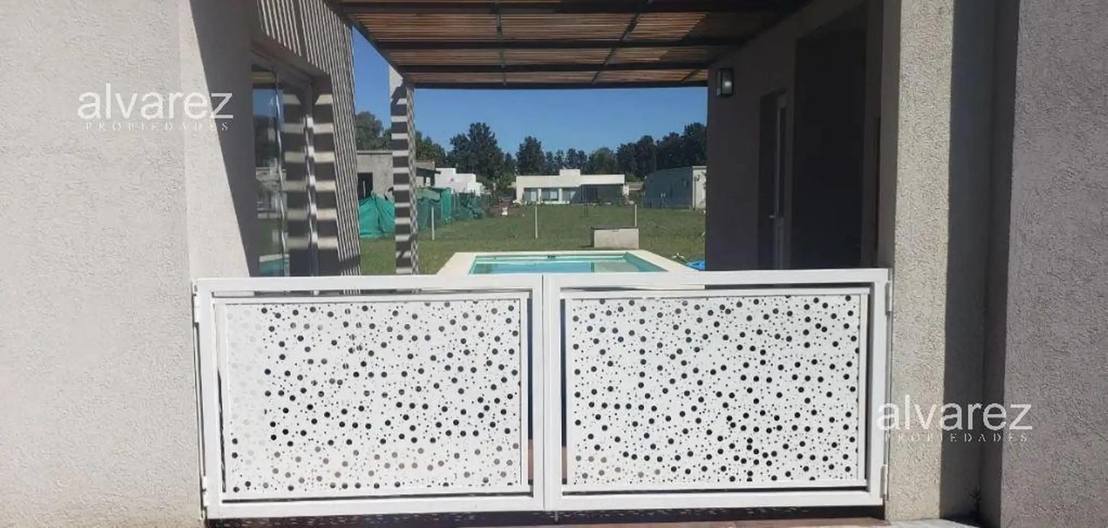 Casa 4 ambientes con 3 baños