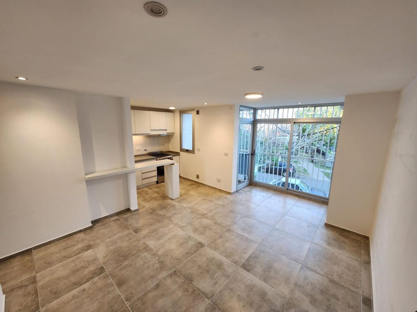 Depto Tipo Casa en Venta en City Bell, USD 120.000