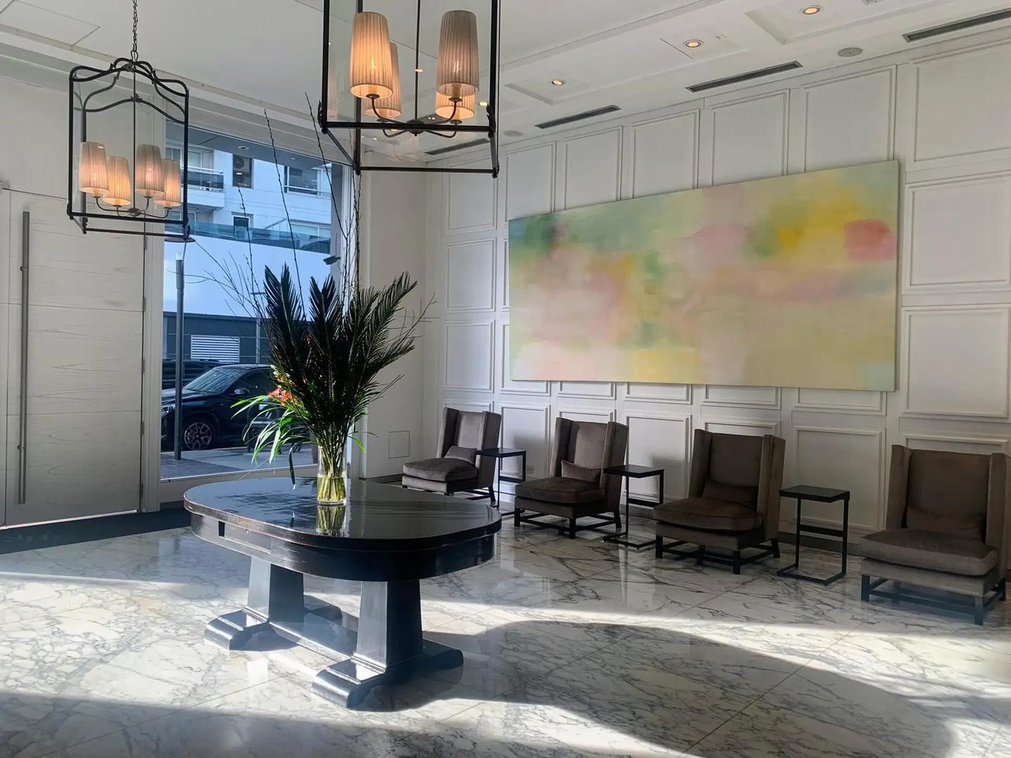 Lola Mora 400 - Harbour Residences