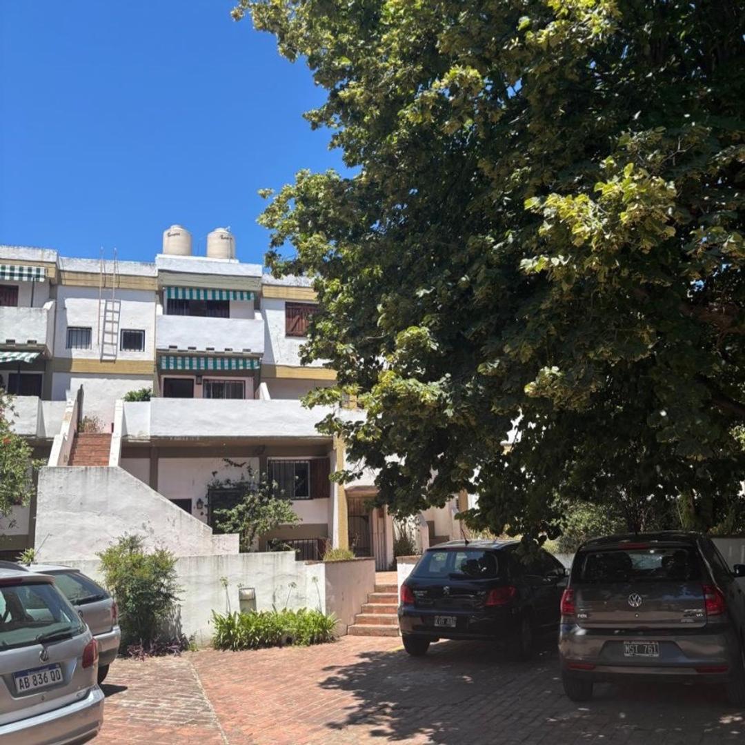 Departamento en Venta 3 ambientes con cochera San Isidro