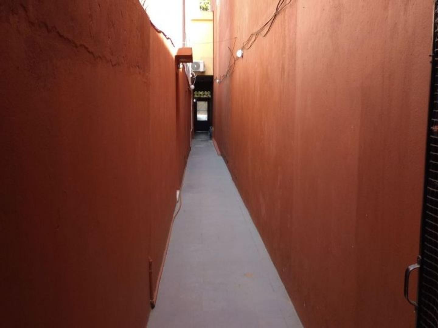 Depto Tipo Casa en Venta en Villa del Parque, USD 89.500