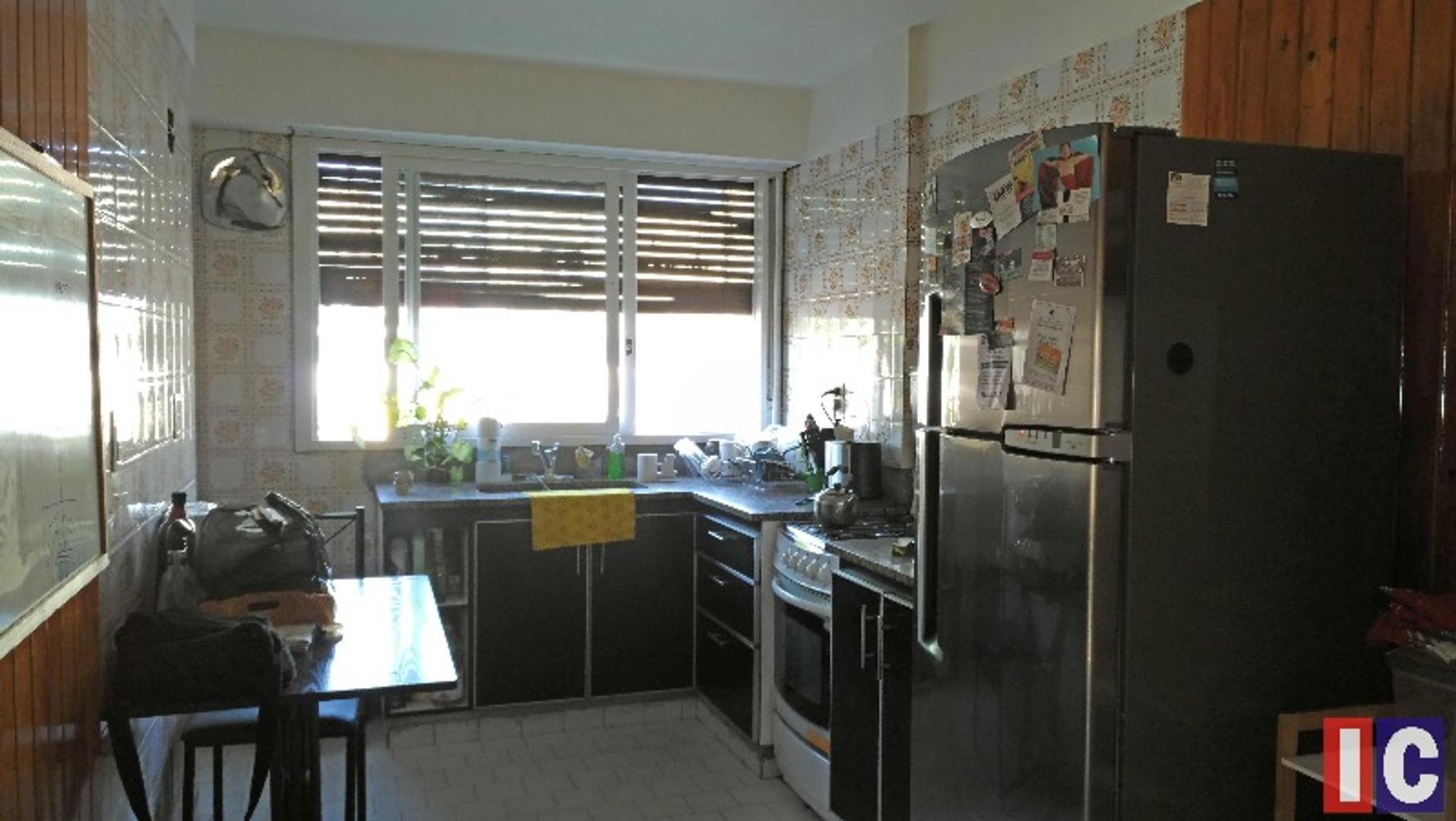 Depto Tipo Casa en Venta en Castelar Norte, USD 145.000