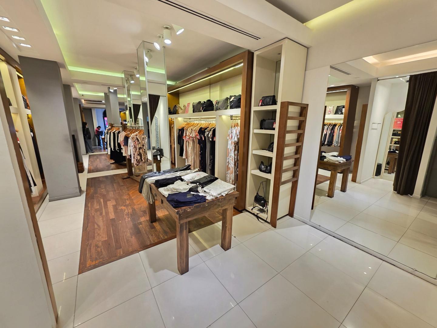 Local en Venta 50 años