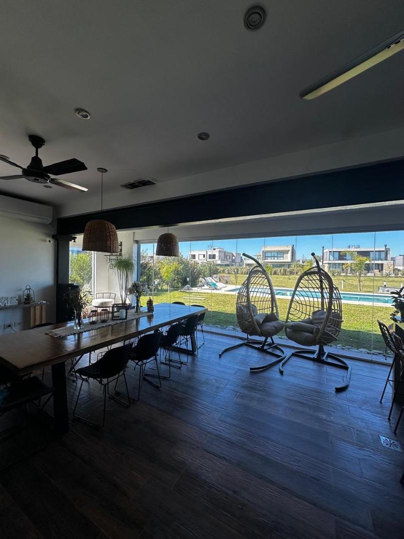 CASA A LA LAGUNA EN TERRALAGOS