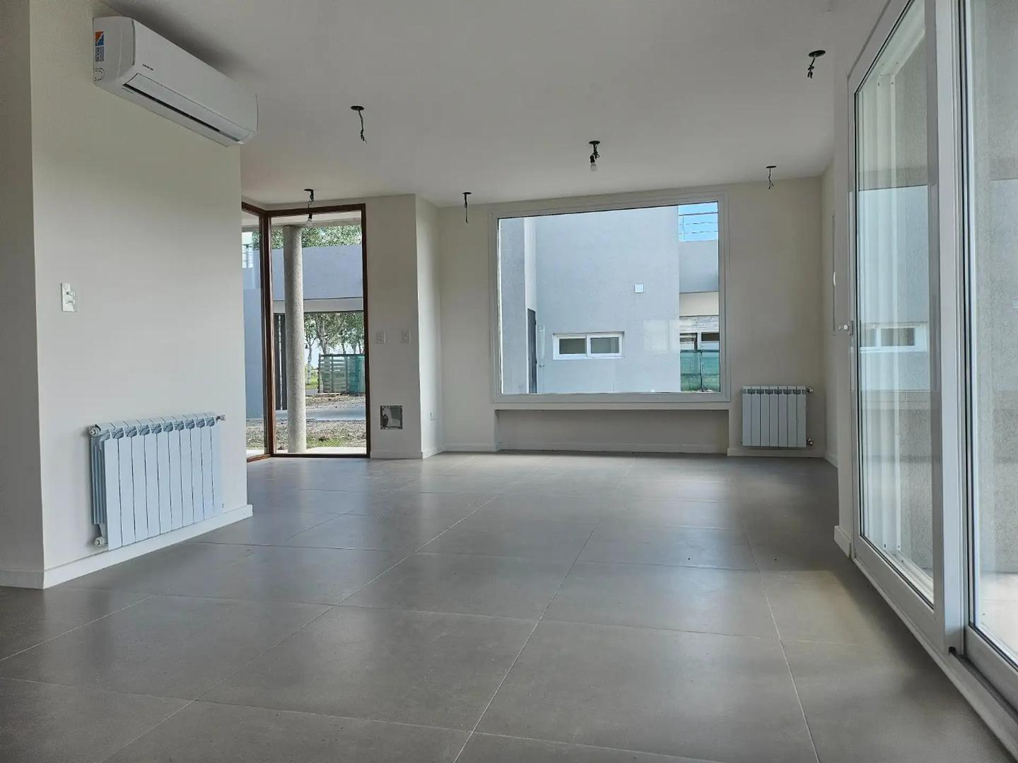 Casa en Venta en Haras Del Sur 3, USD 360.000