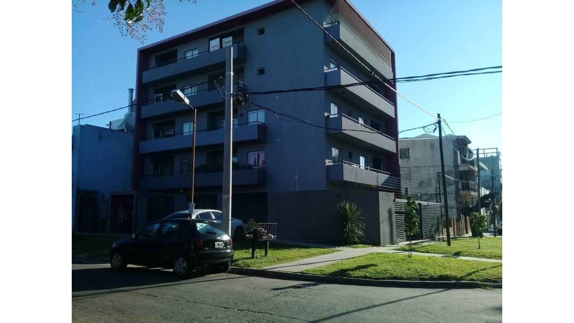 Azcuénaga 1800 , Piso 3