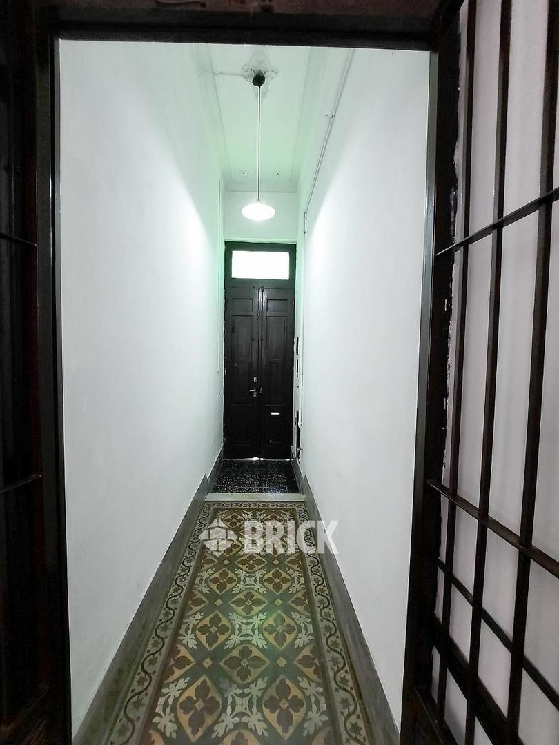 Casa 17 ambientes con 6 baños