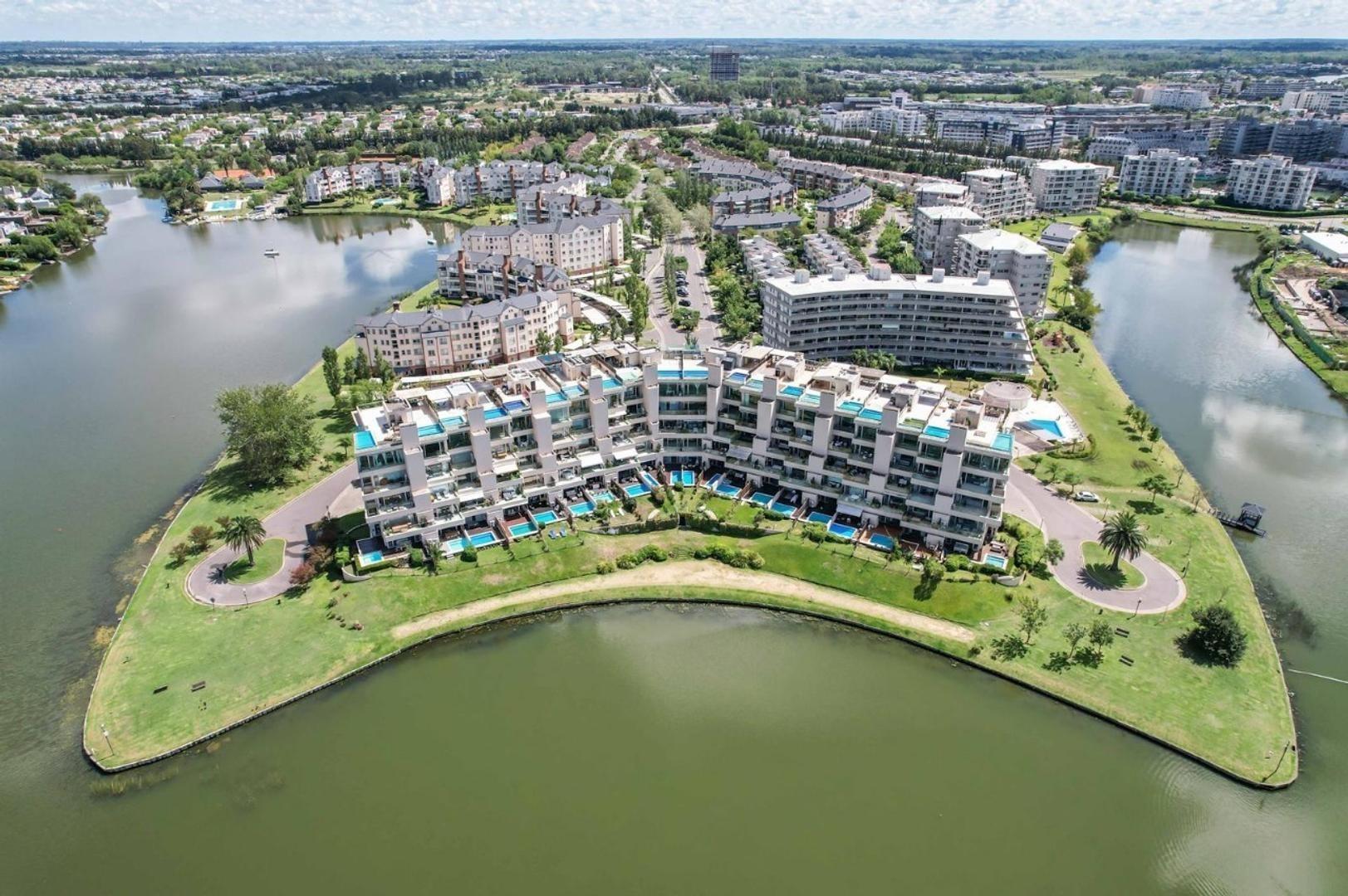 Praia Pb  de 3 Ambientes con piscina