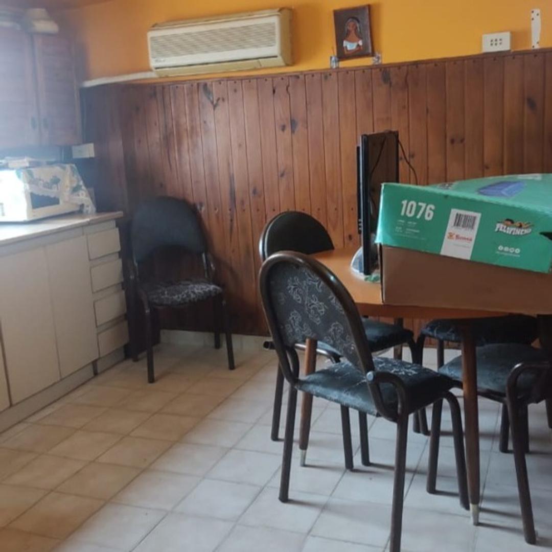 Depto Tipo Casa 4 ambientes con 2 baños