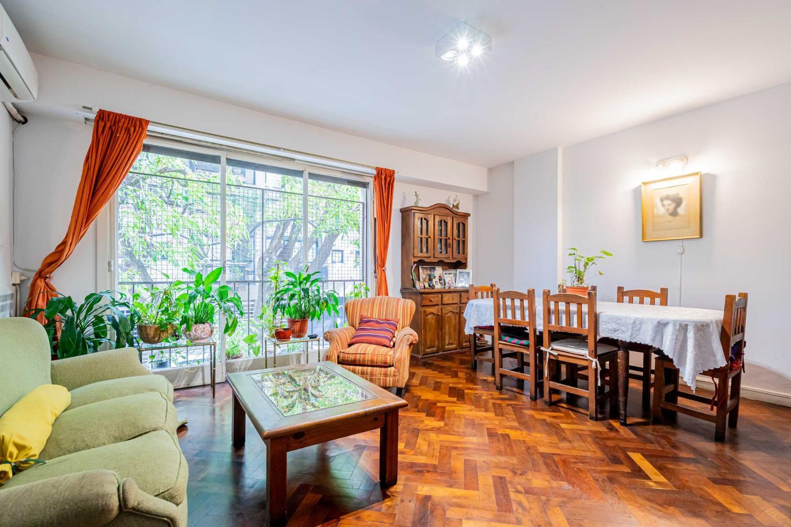 Amplio Depto. en Las Cañitas para reformar 