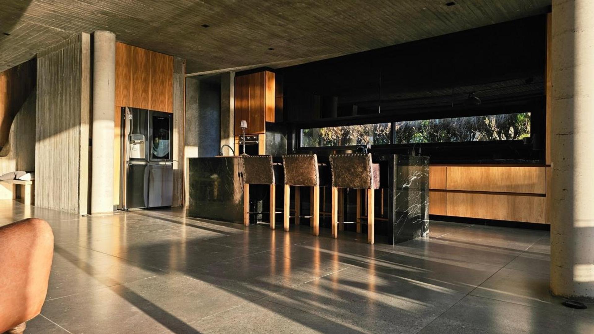 Boulevard De Todos Los Santos 5600