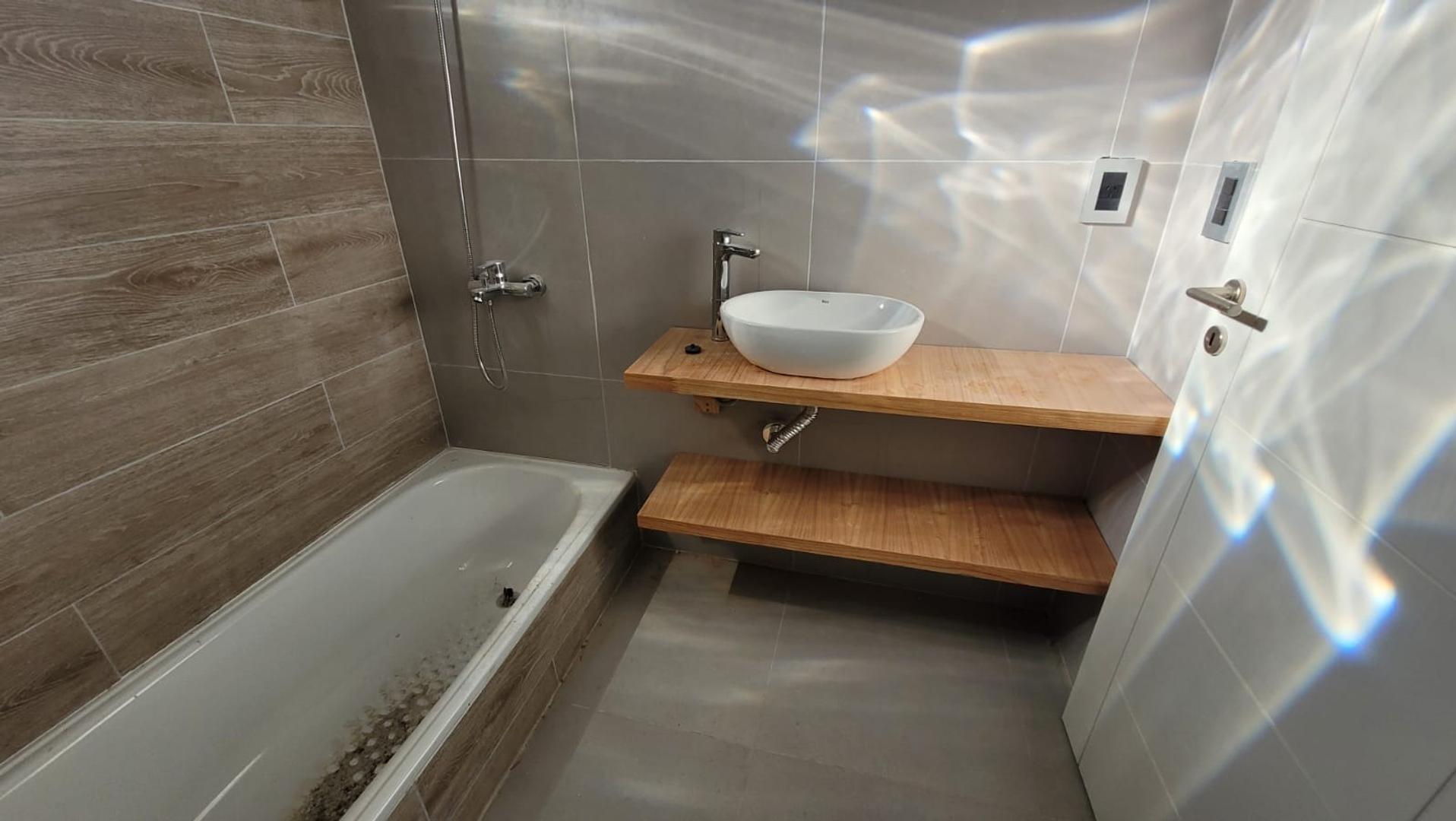 Departamento en Venta en Villa Ballester, USD 180.000