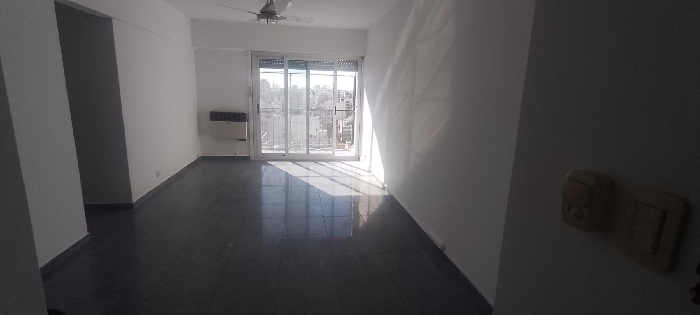 HERMOSO DEPTO 4 AMB CON BALCÓN PISO ALTO EN CABALLITO