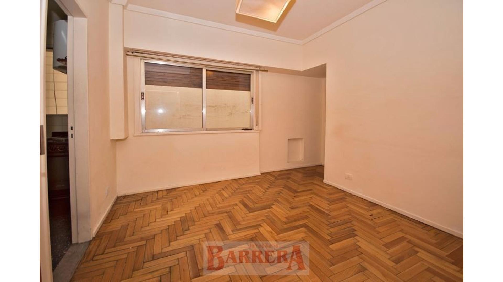 Av Cramer 1700, Piso 4