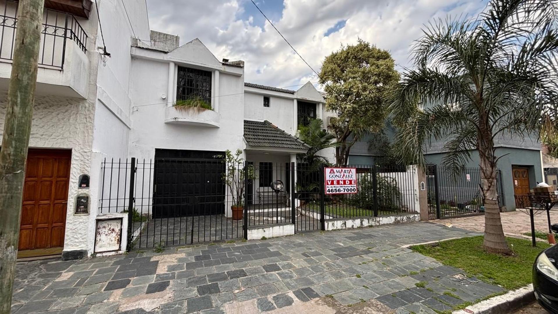 casa 6 ambientes venta Ramos Mejia