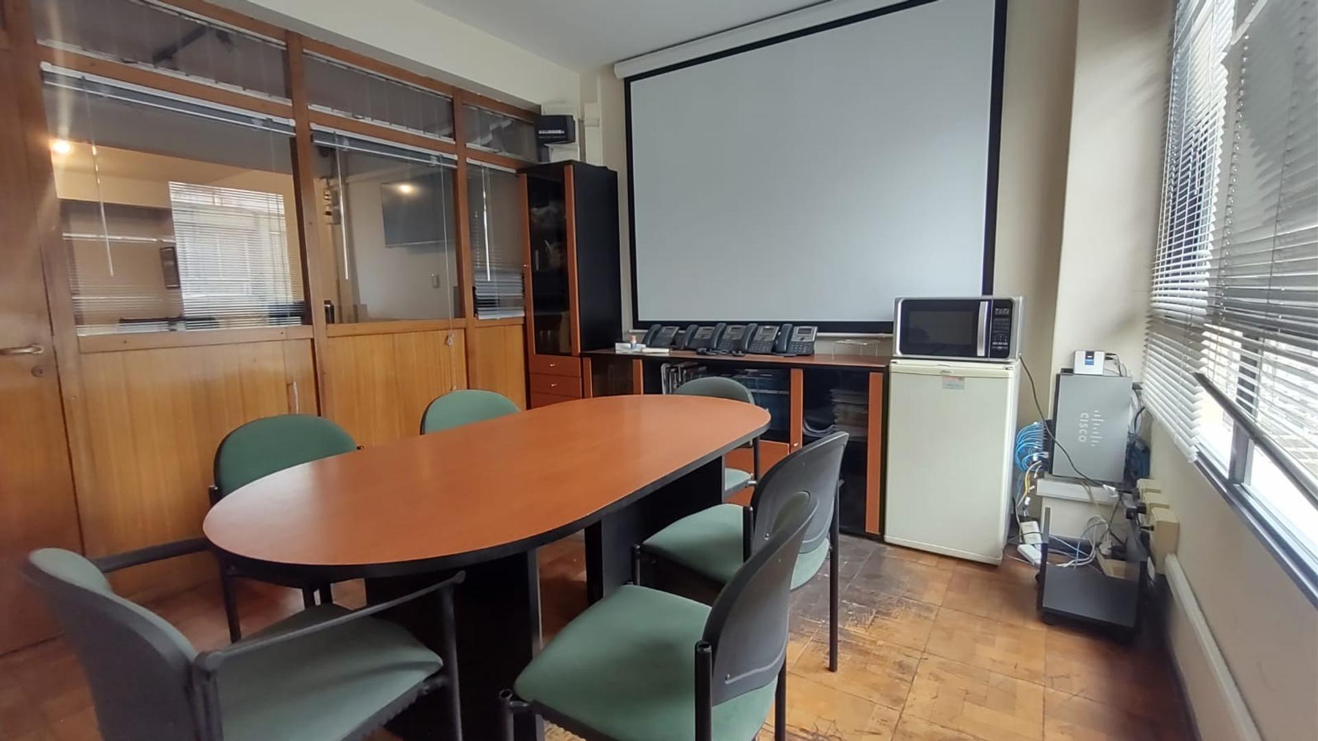 Oficina en Venta al Este