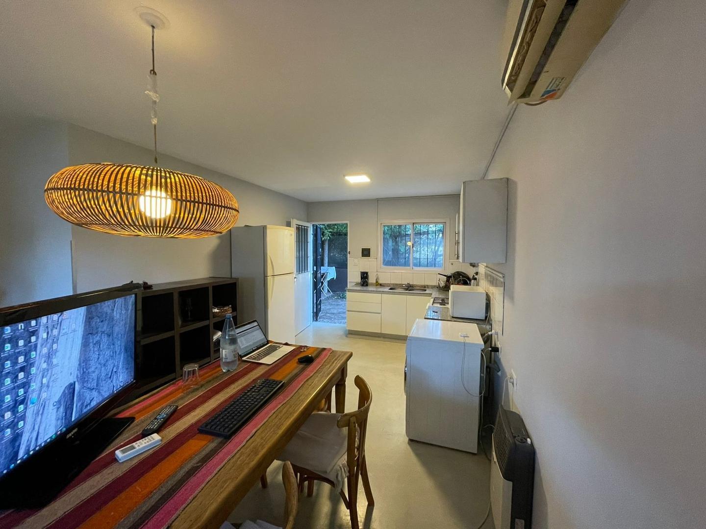 Casa 4 ambientes con 1 baño