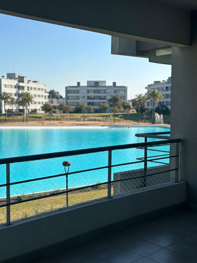 Venta De Departamento- Lagoon , Pilar