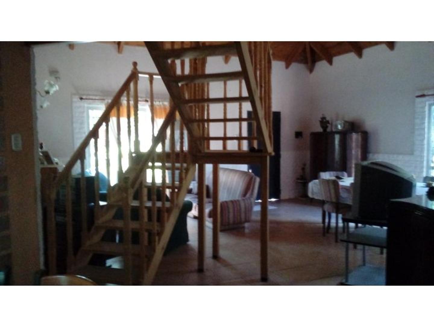 Casa 3 ambientes con 2 baños