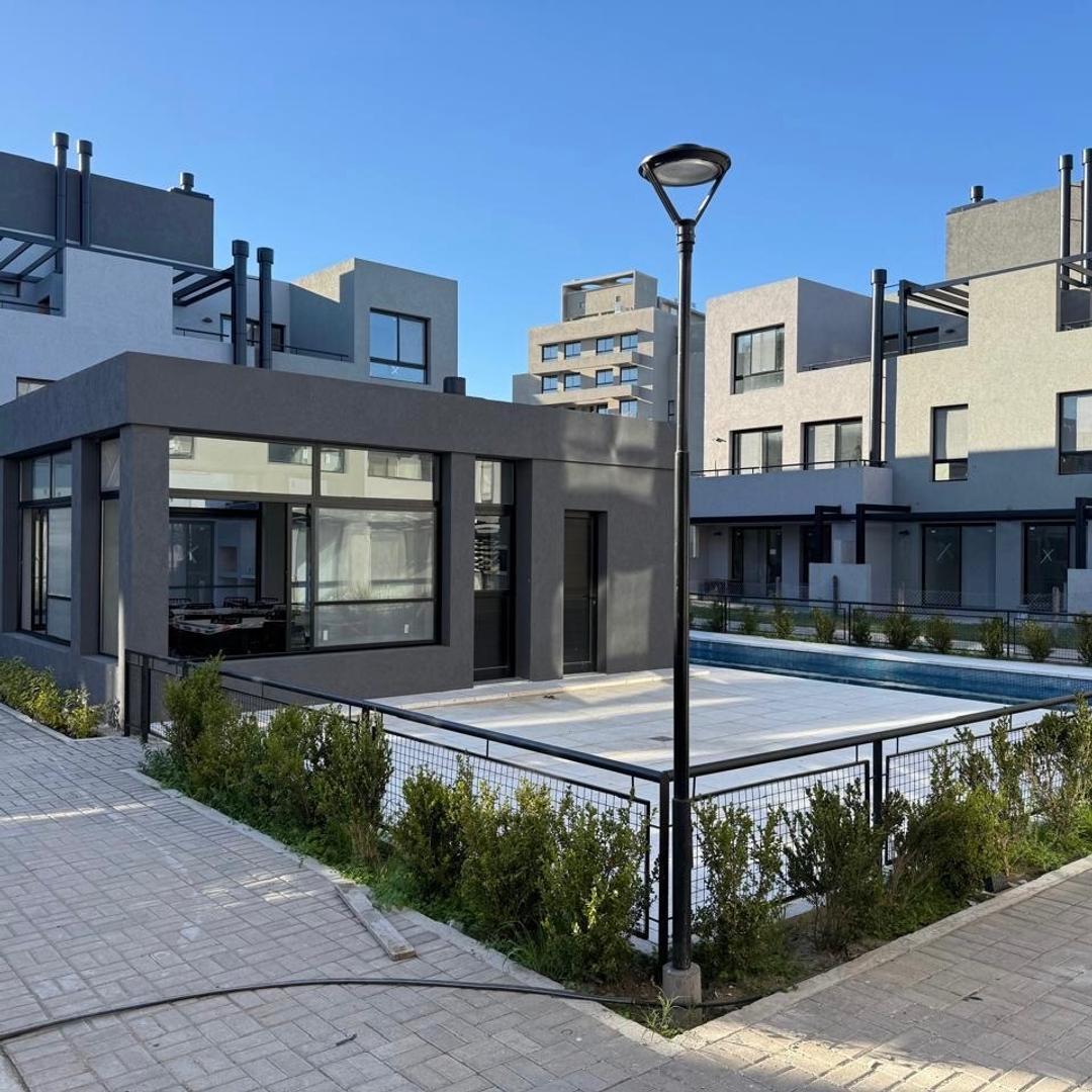 Departamento 4 ambientes con 3 baños