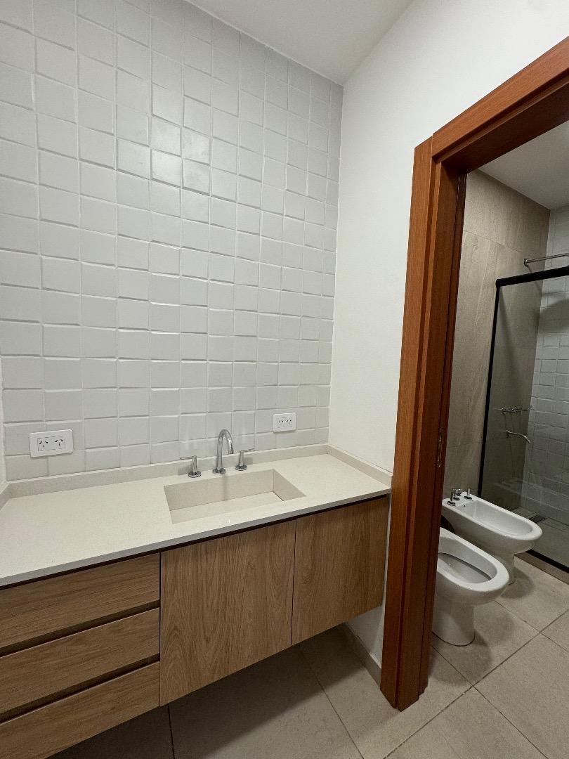 CASA EN ALQUILER EN TERRALAGOS