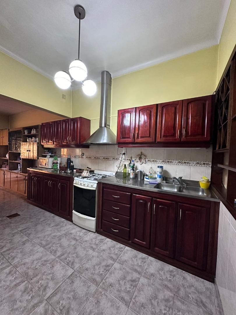 Casa 3 ambientes con 2 baños