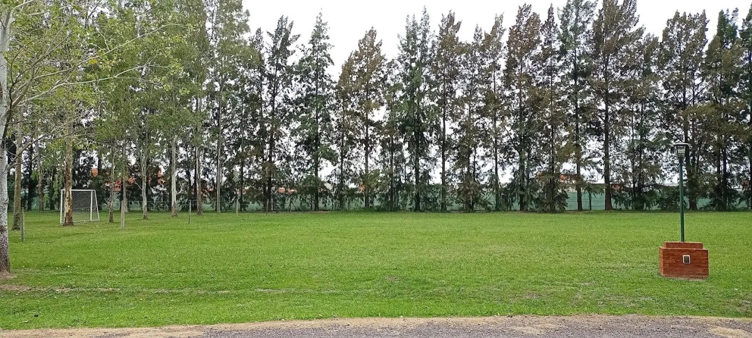 Venta de terreno en barrio privado Las Fuentes