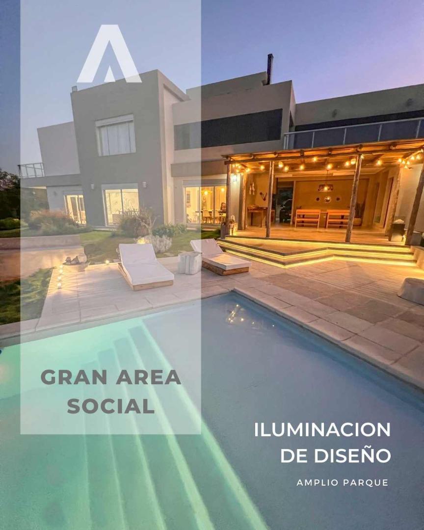 Casa 5 ambientes con 5 baños