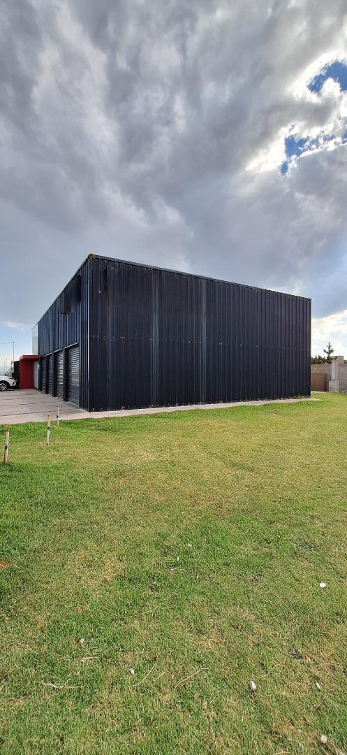 VENTA GALPON + OFICINAS SOBRE RUTA 11