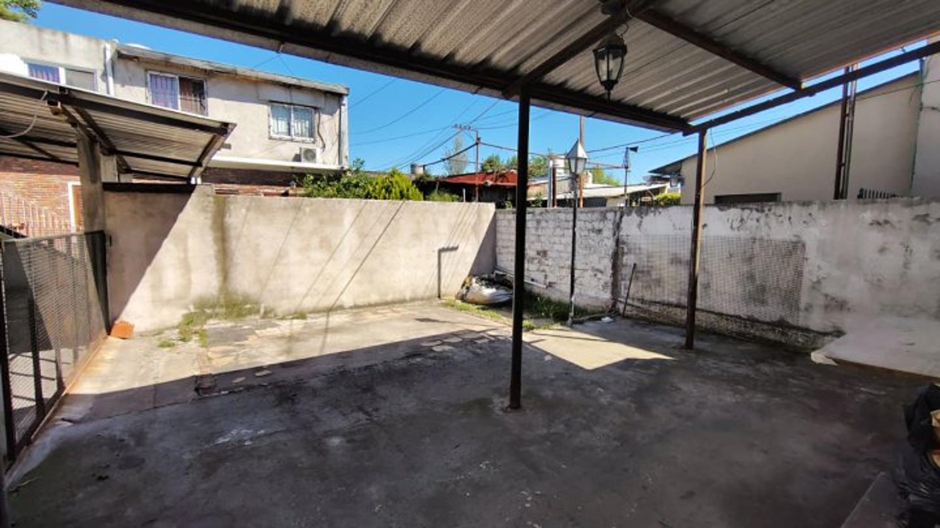 Depto Tipo Casa en Venta en Moron Norte, USD 55.000