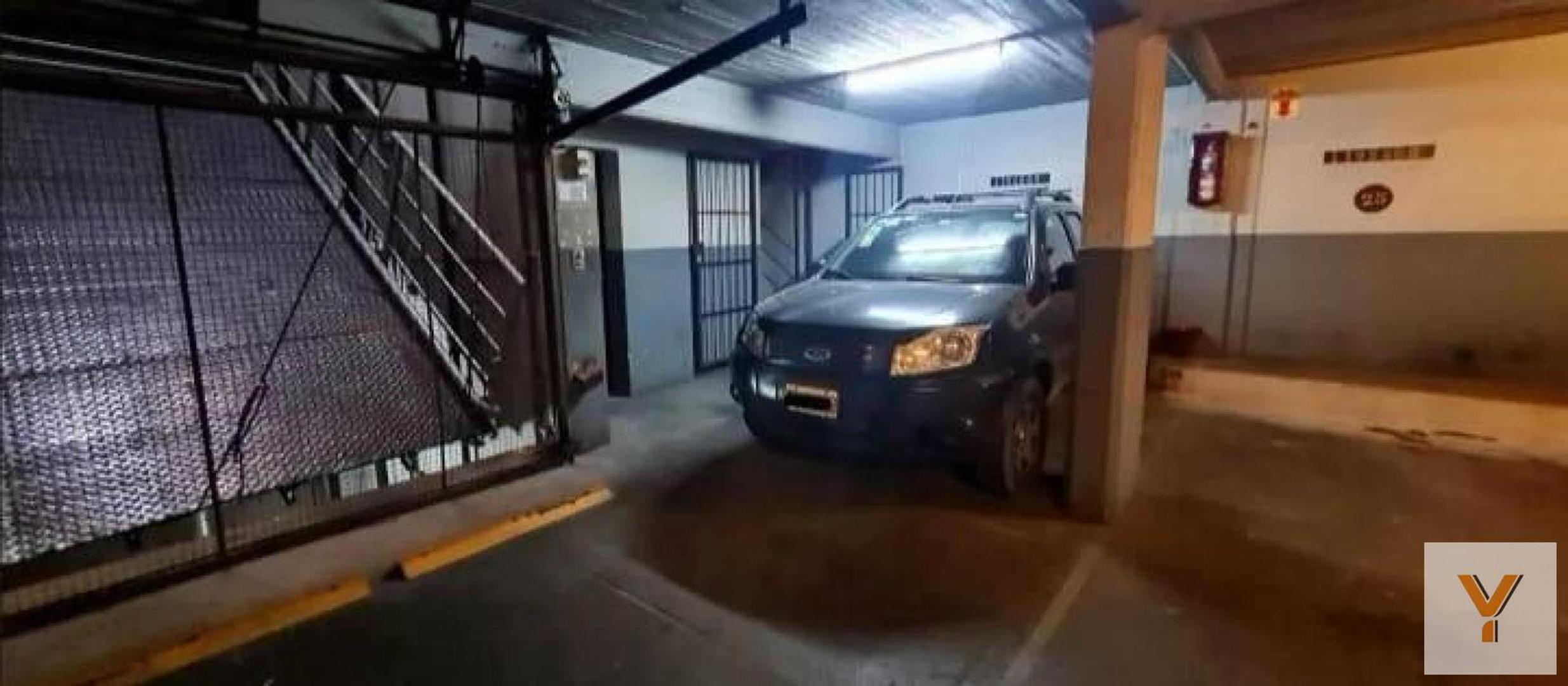 Cochera en venta - 12Mts2 - Microcentro