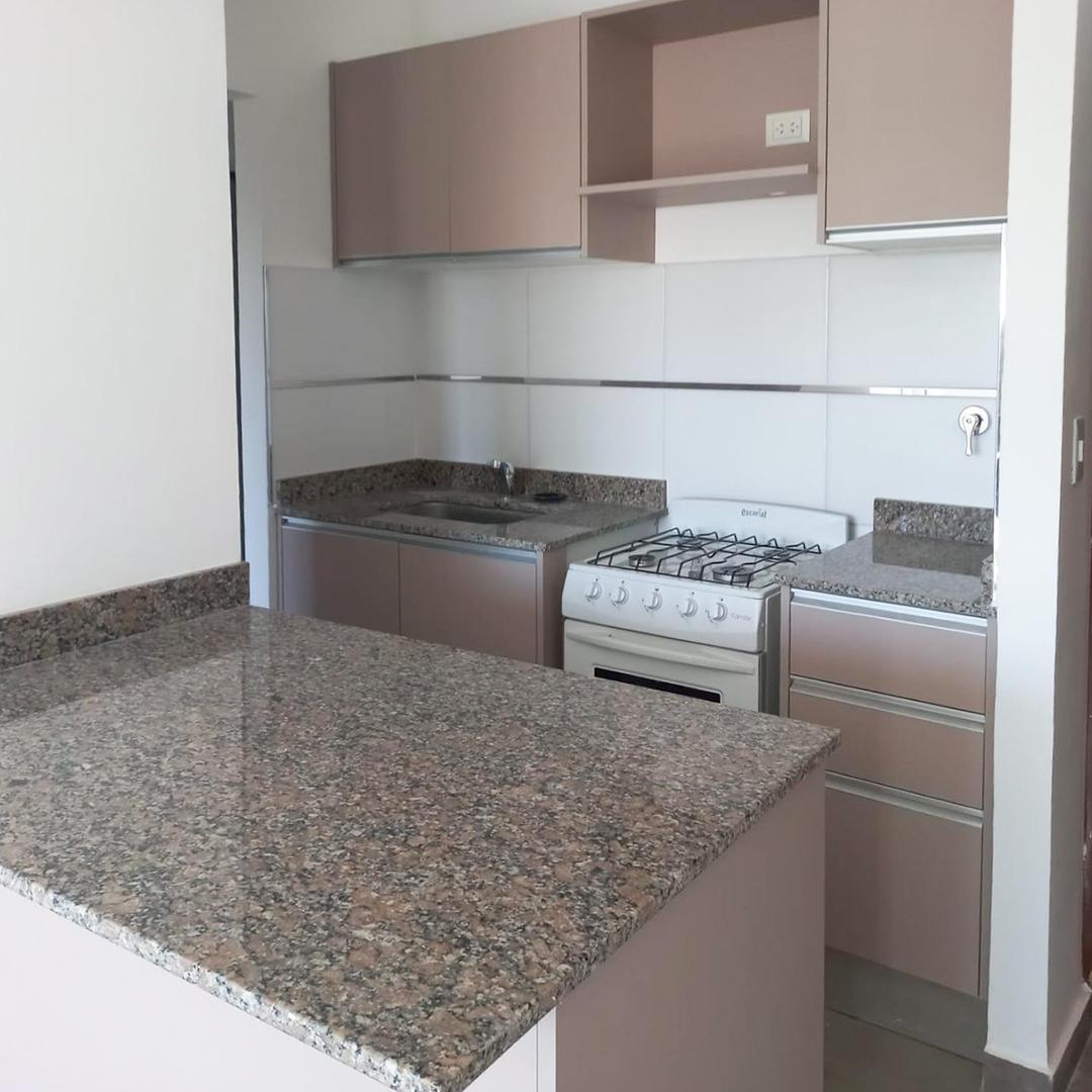 Victoriano Loza 600, Piso 2