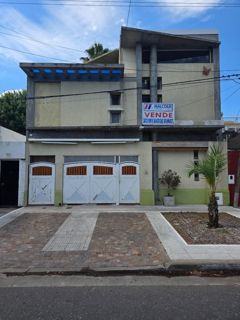 CASA IDEAL FAMILIAR - 4 DORMITORIOS + PILETA Y COCHERA