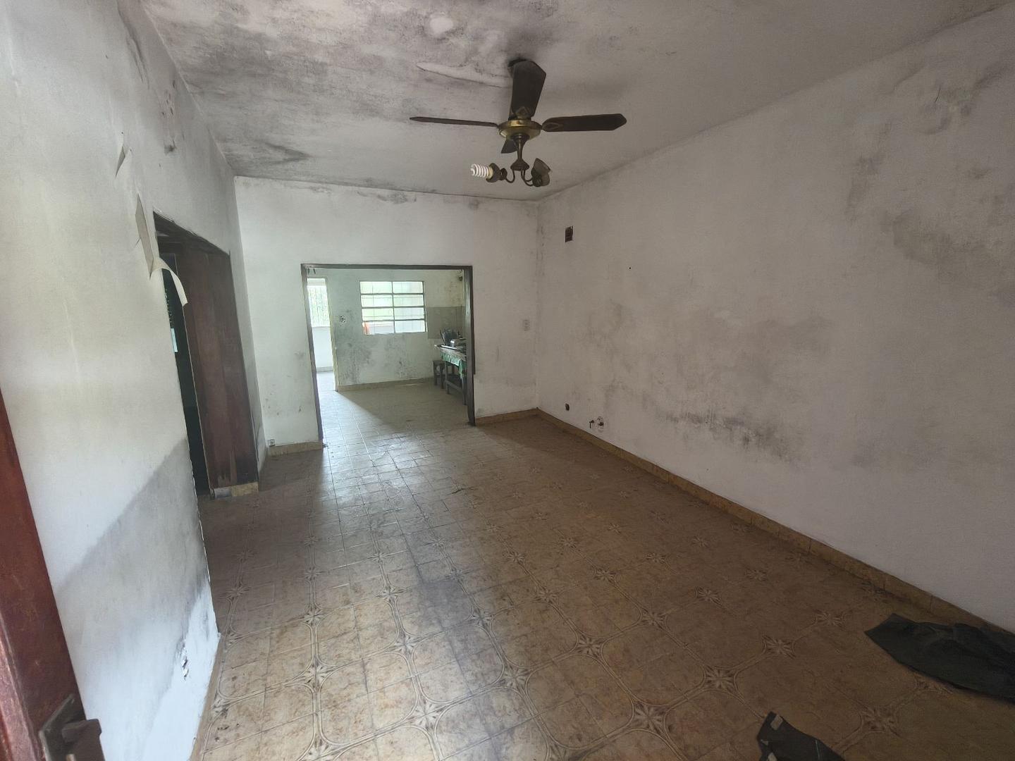 Casa 3 ambientes con 1 baño