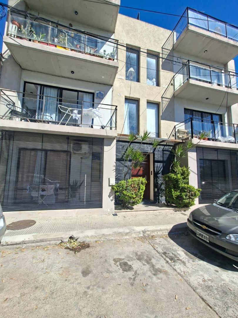 Alquilo departamento moderno en el Patito Siriri ,Parque