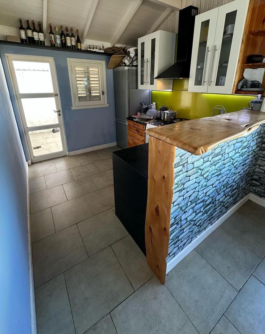 Casa 5 ambientes con 1 baño