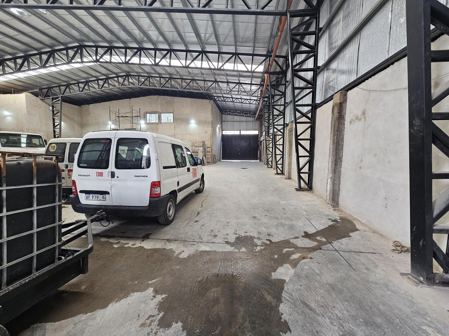 Galpon en Venta 50  mts Fondo