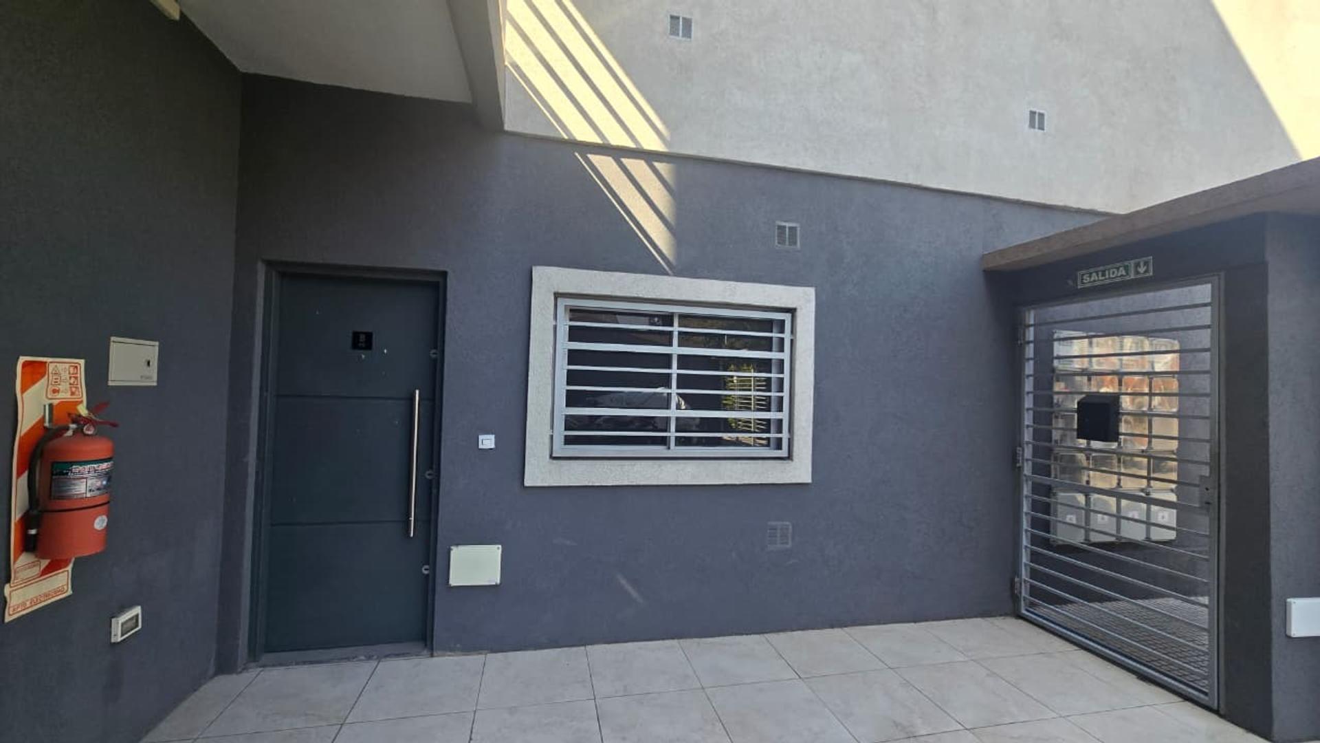 DEPARTAMENTO 2 AMBIENTES CON PATIO y COCHERA OPCIONAL