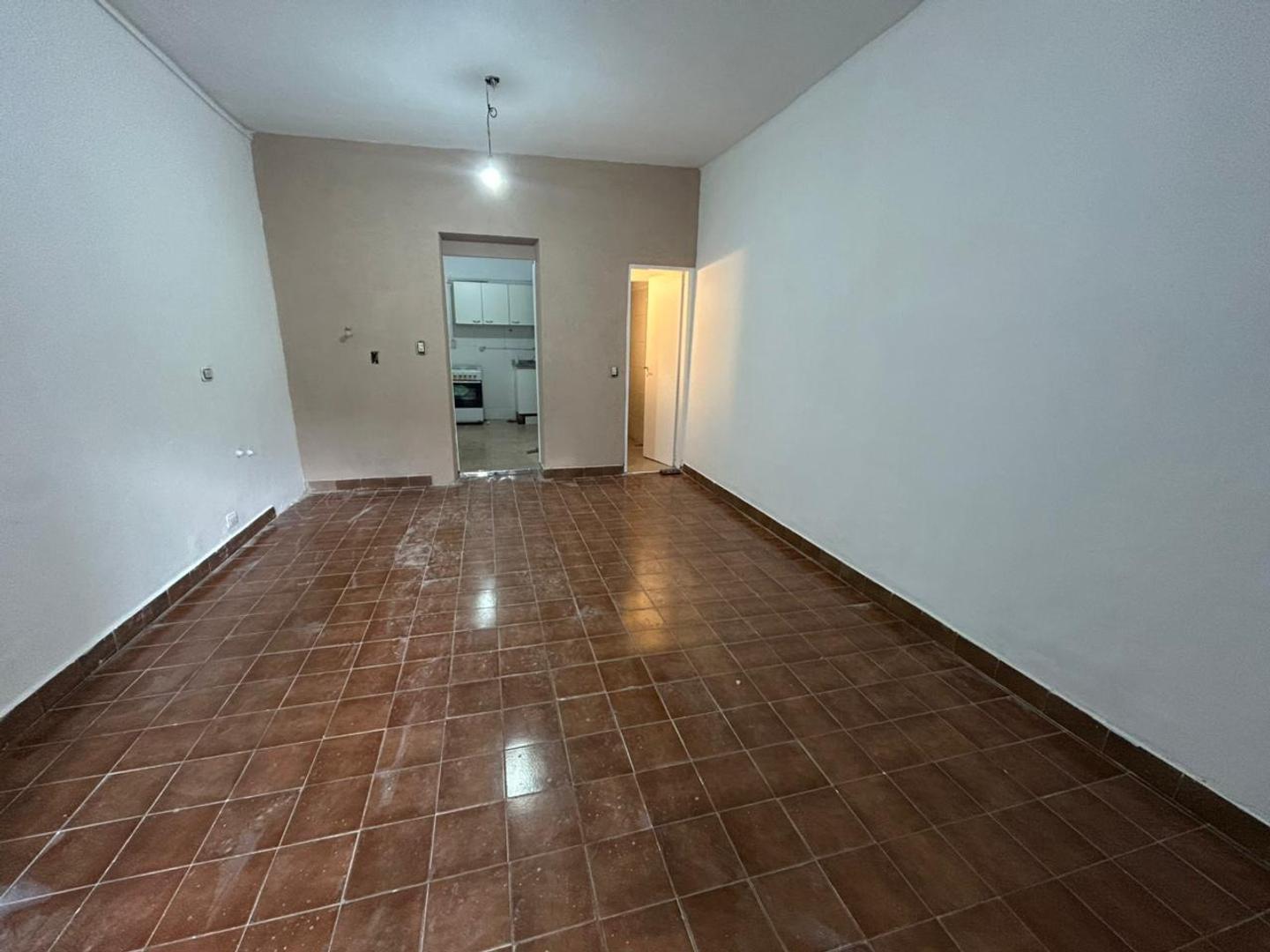 Depto Tipo Casa en Alquiler de 3 ambientes