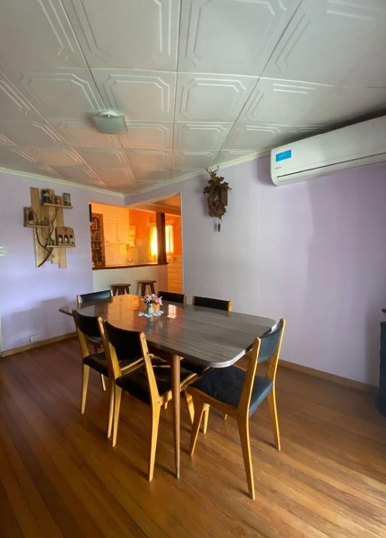 Casa en Venta con 4 cocheras