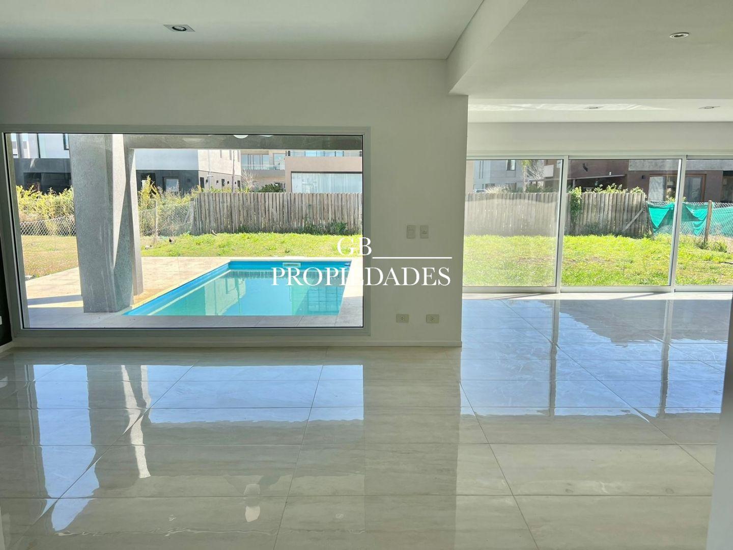 Alquiler de Casa 5 Ambientes, 3 dormitorios en Pilar Lagoon, Pilar