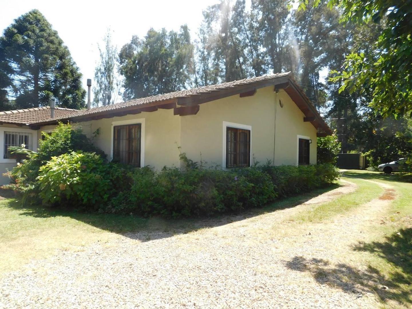 Esteban Echeverria 2000