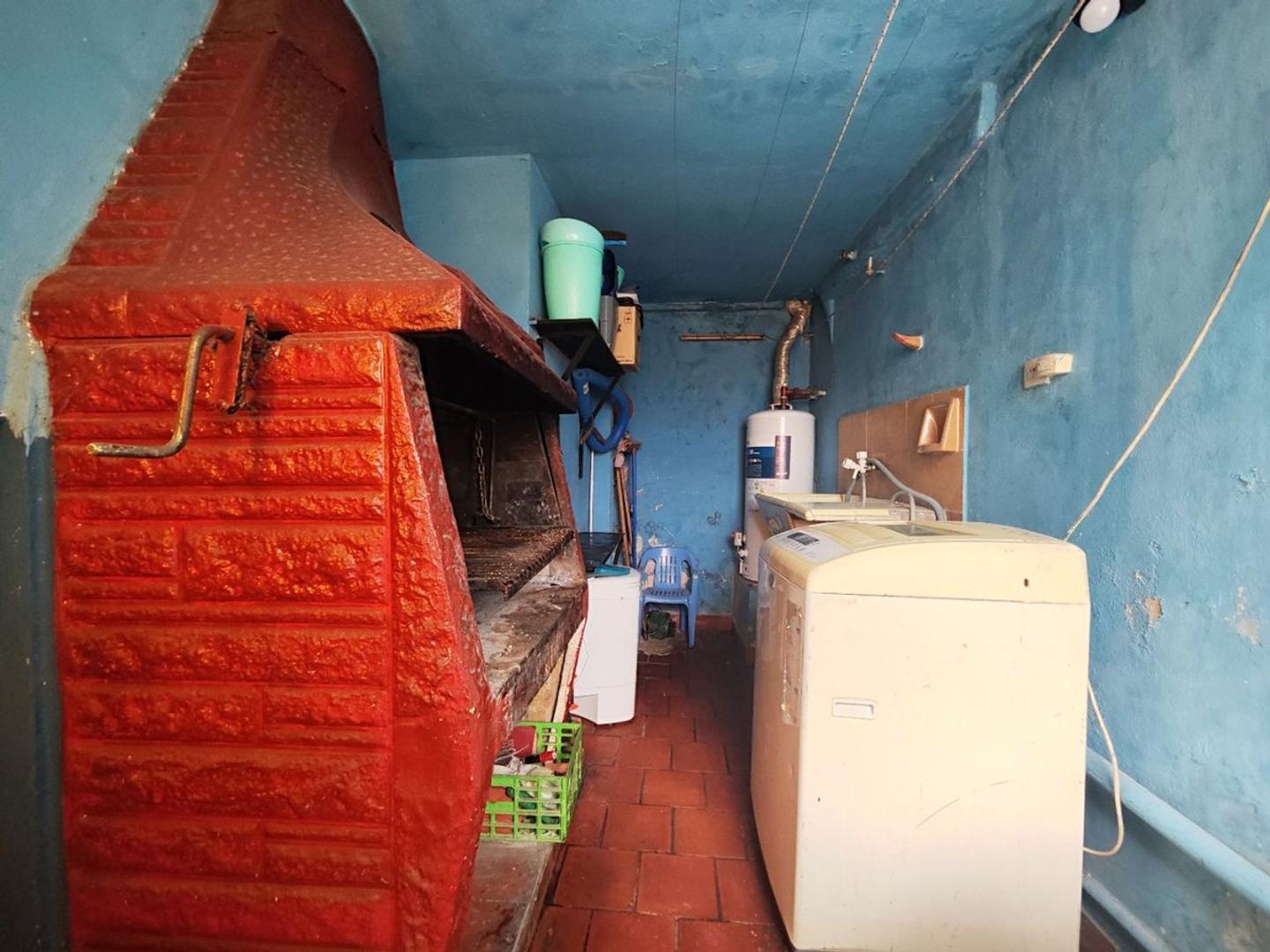 VENTA PH 4 AMBIENTES EN SANTOS LUGARES - Permuta