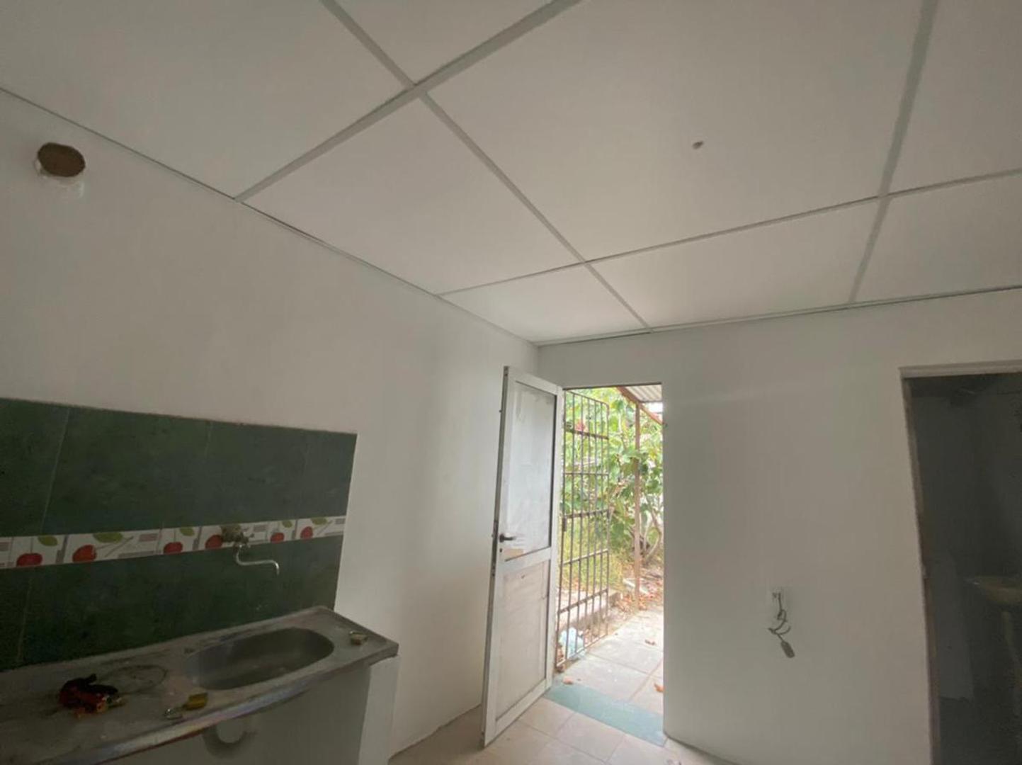 Casa 4 ambientes con 1 baño