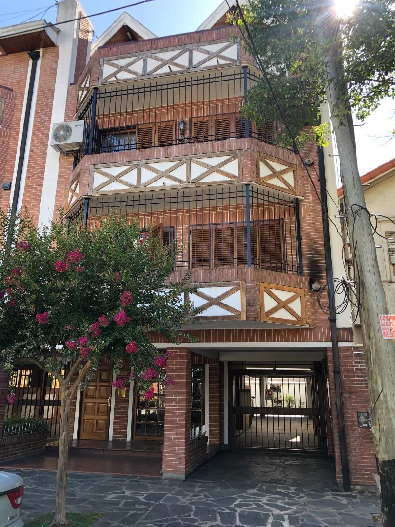 Adrogue - Excelente depto en venta en pleno centro   