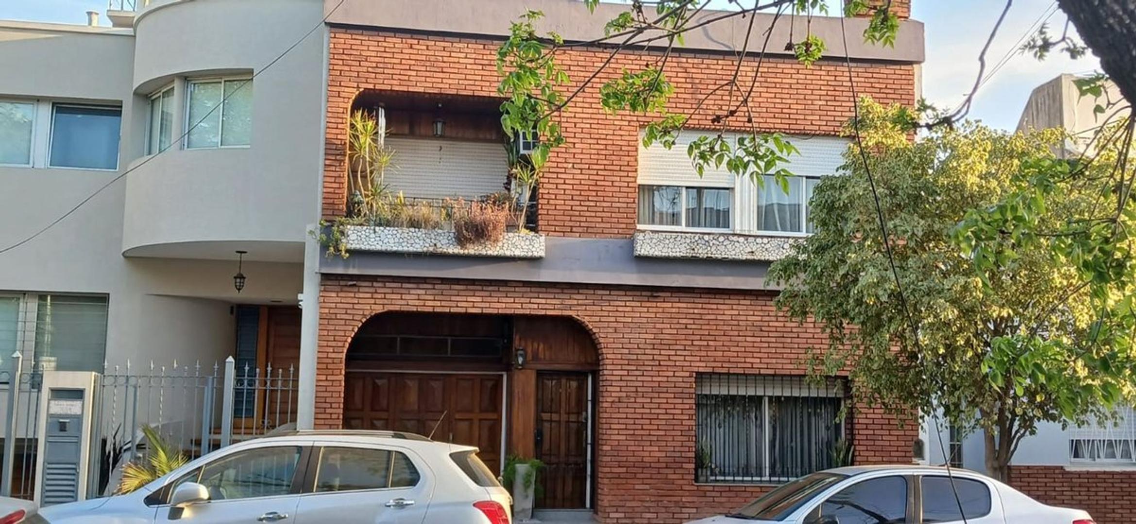 Casa Venta 31 años 4 ambientes, 1 cochera, 228m2, Estero Bellaco 7000 ...