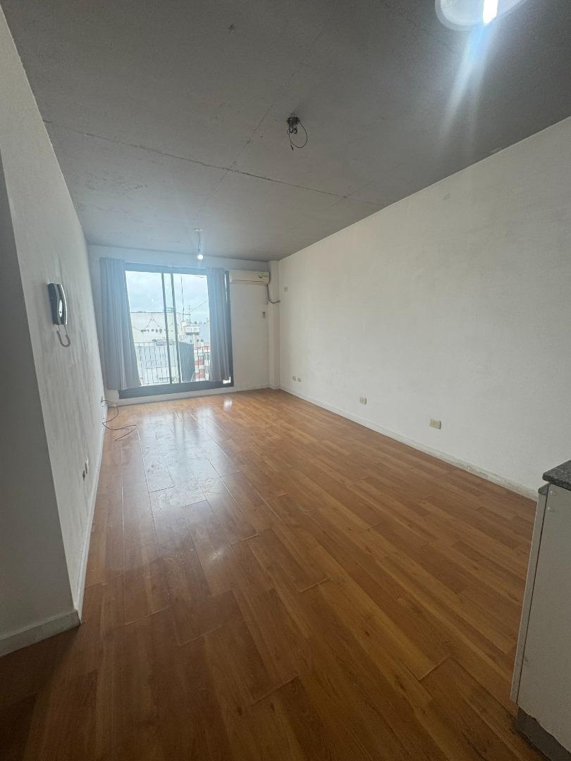 MONOAMBIENTE DIVISIBLE CON BALCON