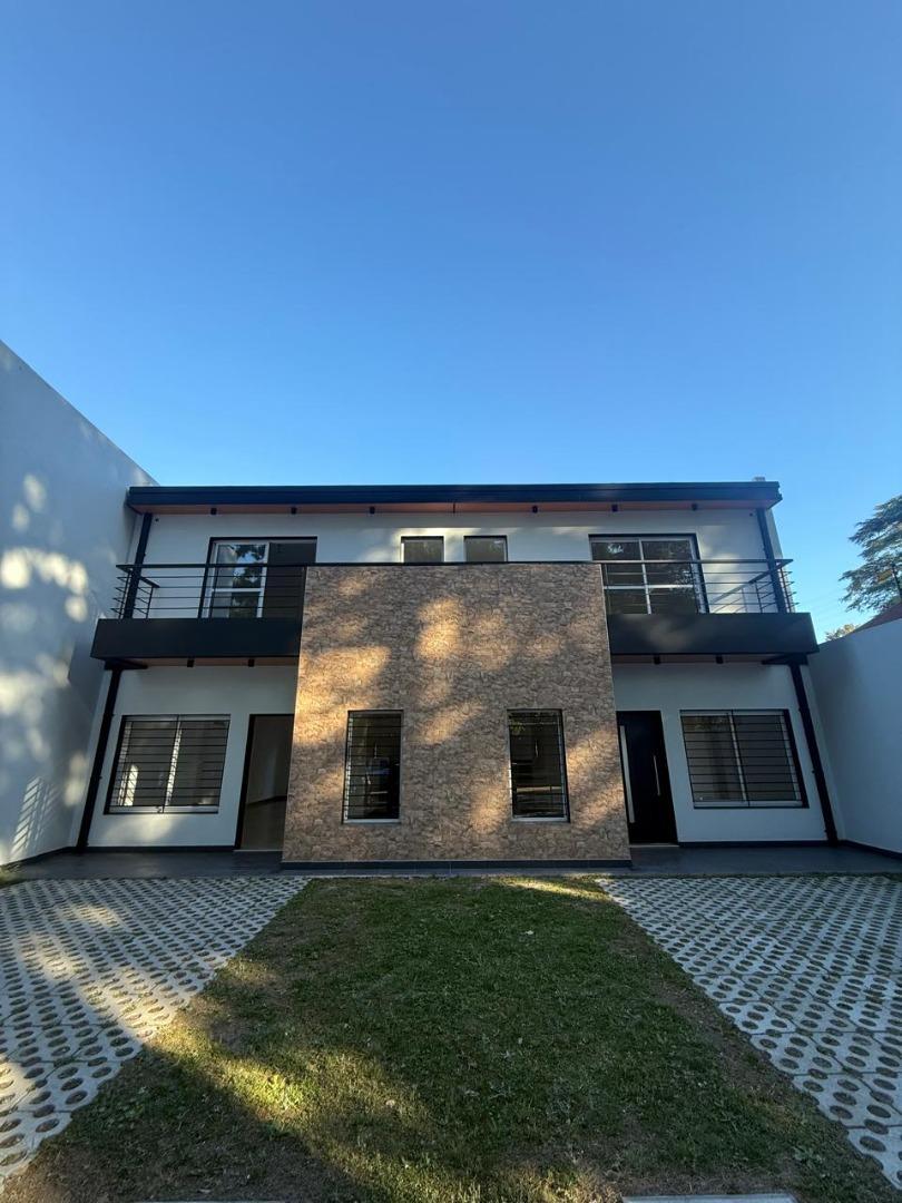 Venta de casa en Villa Udaondo - Parque Leloir