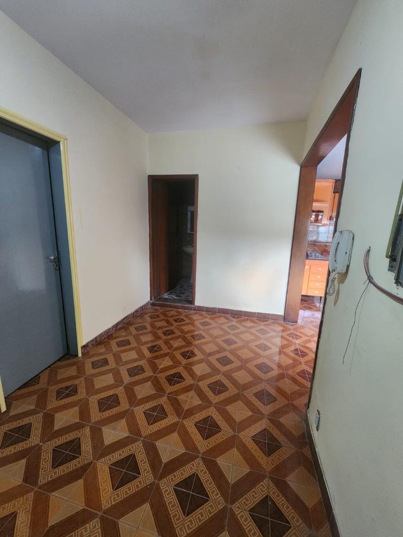 Zeballos 5500, Piso 1