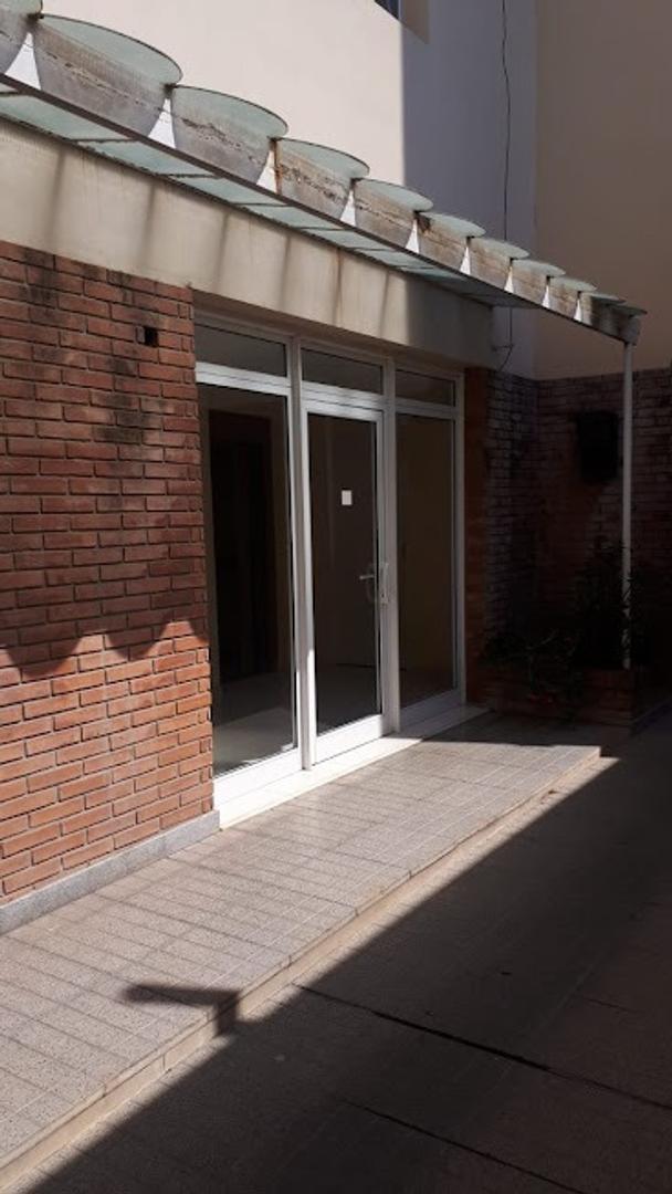 General Paz 681 , Piso 5